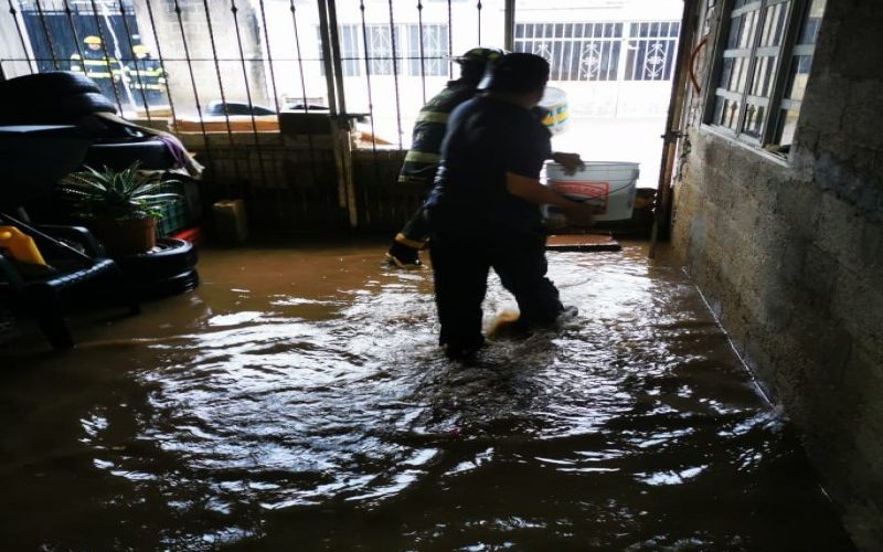 Colonias inundadas y casas anegadas por lluvias en Xalapa (Foto: Ana Lilia Velázquez)