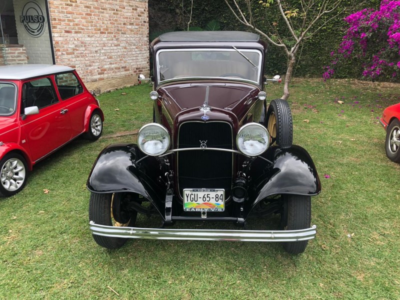 “Exposición de Autos Antiguos de Xalapa”