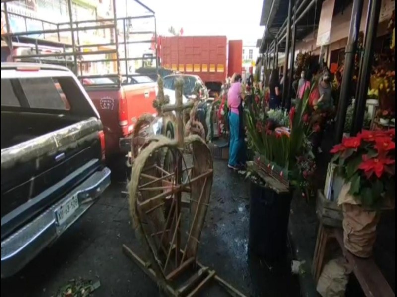 Por pandemia, arreglos florales para la Virgen de Guadalupe no se han  vendido - Sucesos Veracruz